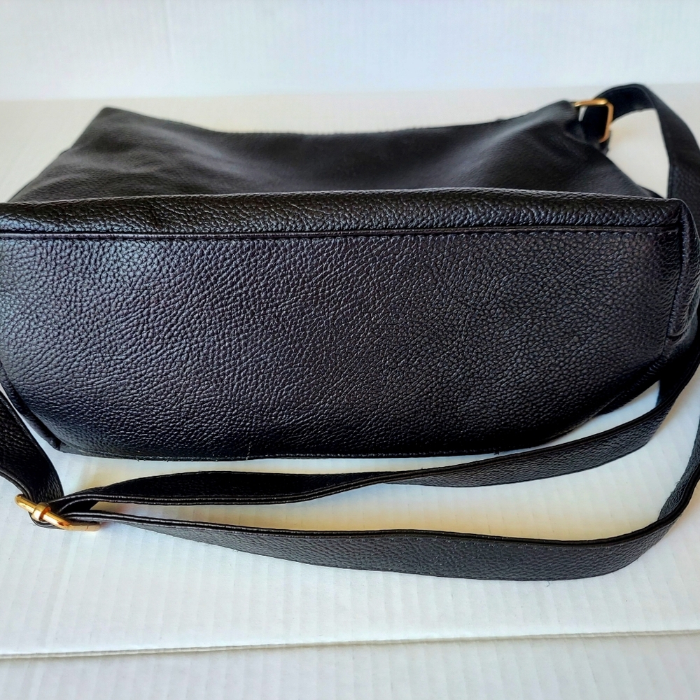 Genuine Leather Crossbody Bag, Black/Gold, Adjustable, Storage. Like NEW!! - Picture 5 of 11